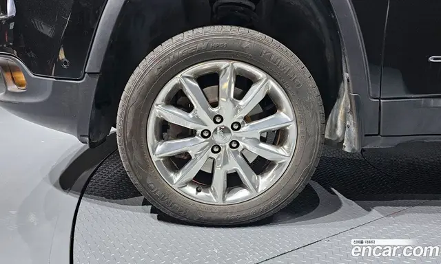 Jeep Cherokee 2015 2.0 автомат (гидро), миниатюра 5 Jeep Cherokee 2015 2.0 автомат (гидро), миниатюра 5