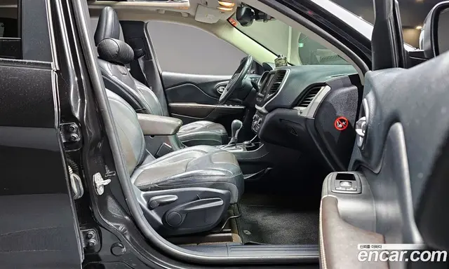 Jeep Cherokee 2015 2.0 автомат (гидро), миниатюра 10 Jeep Cherokee 2015 2.0 автомат (гидро), миниатюра 10