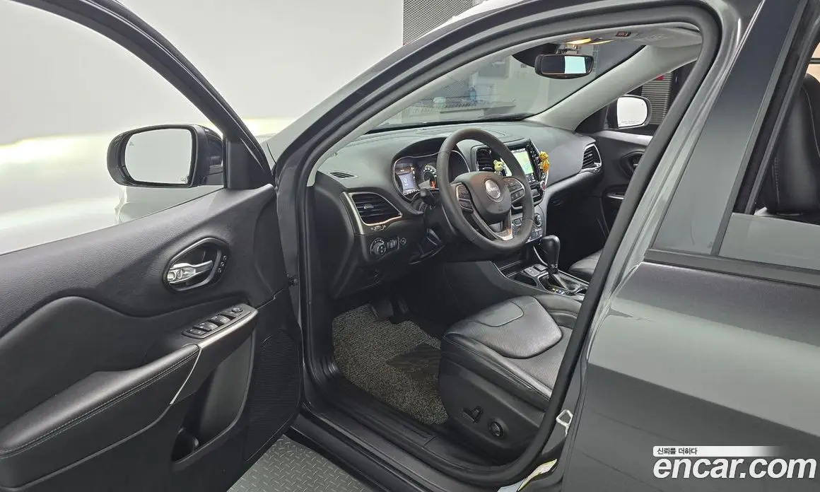 Jeep Cherokee 2022 2.4 автомат (гидро), фото 13 Jeep Cherokee 2022 2.4 автомат (гидро), фото 13