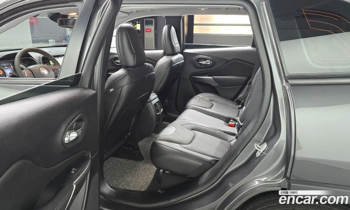 Jeep Cherokee 2022 2.4 автомат (гидро), фото 17 Jeep Cherokee 2022 2.4 автомат (гидро), фото 17