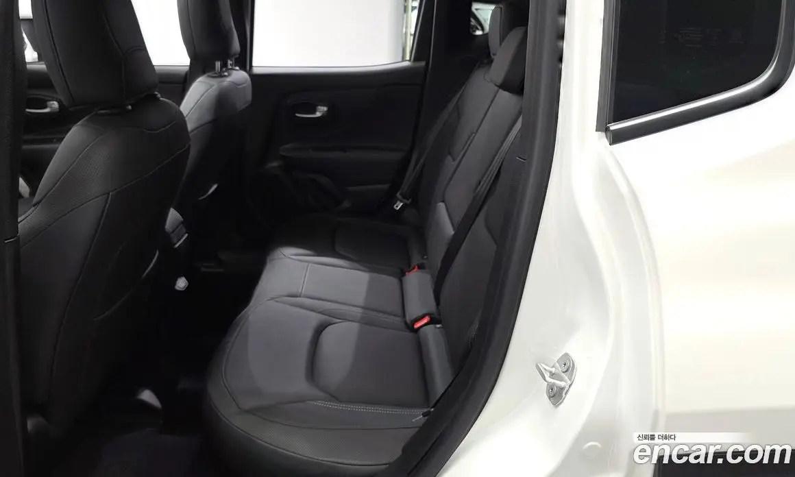 Jeep Renegade 2023 1.3 автомат (гидро), фото 16