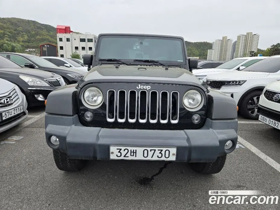 Jeep Wrangler 2016 3.6 автомат (гидро), фото 1 Jeep Wrangler 2016 3.6 автомат (гидро), фото 1