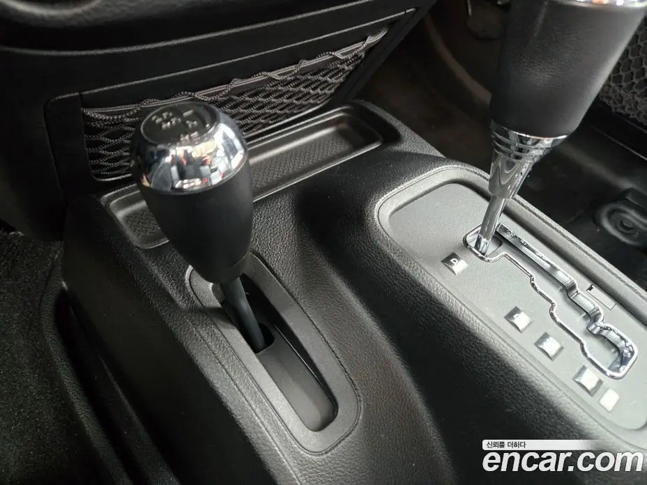 Jeep Wrangler 2016 3.6 автомат (гидро), фото 16 Jeep Wrangler 2016 3.6 автомат (гидро), фото 16