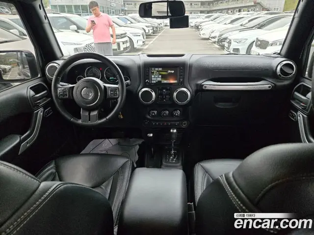 Jeep Wrangler 2016 3.6 автомат (гидро), миниатюра 8 Jeep Wrangler 2016 3.6 автомат (гидро), миниатюра 8