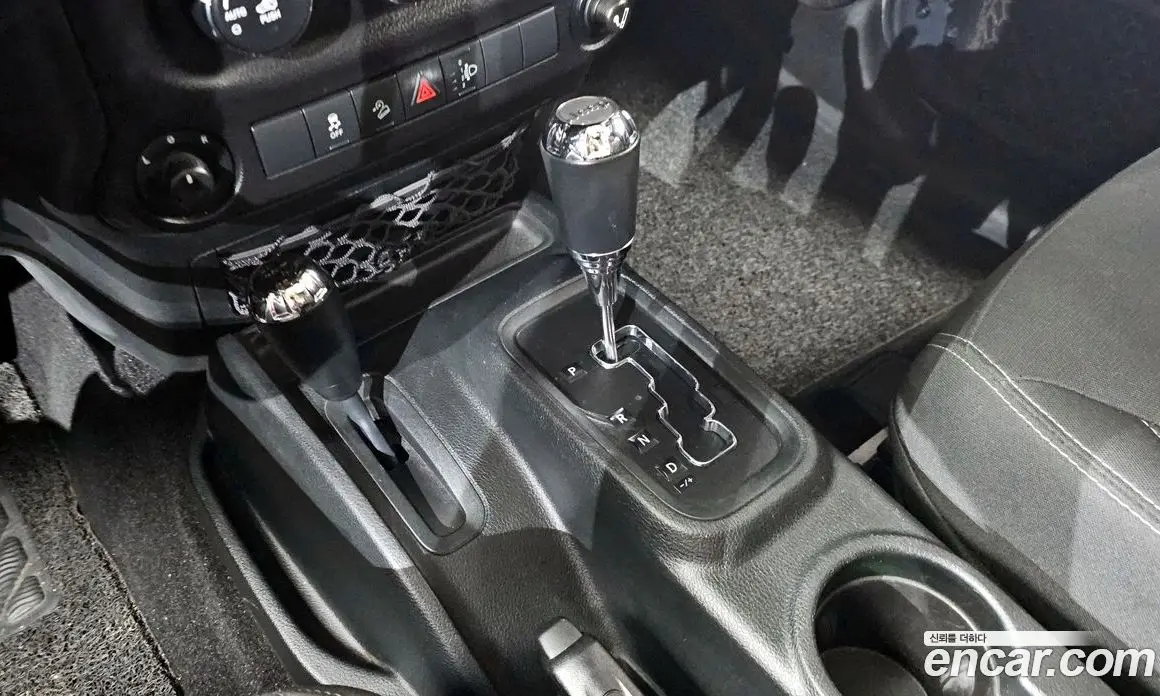 Jeep Wrangler 2017 3.6 автомат (гидро), фото 12 Jeep Wrangler 2017 3.6 автомат (гидро), фото 12