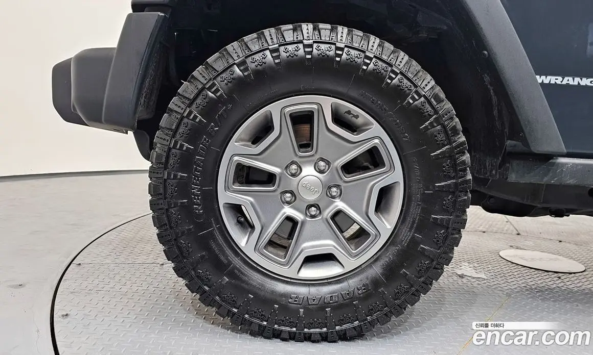 Jeep Wrangler 2017 3.6 автомат (гидро), фото 5 Jeep Wrangler 2017 3.6 автомат (гидро), фото 5