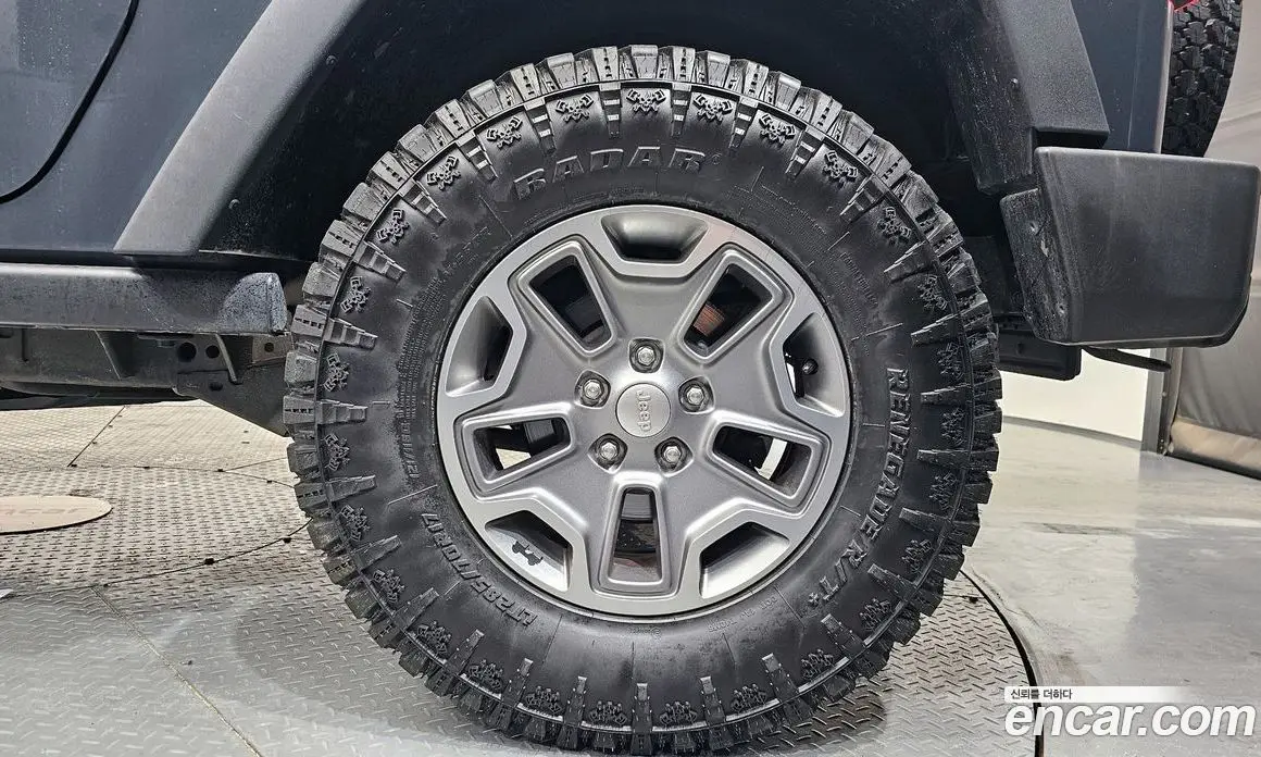 Jeep Wrangler 2017 3.6 автомат (гидро), фото 7 Jeep Wrangler 2017 3.6 автомат (гидро), фото 7