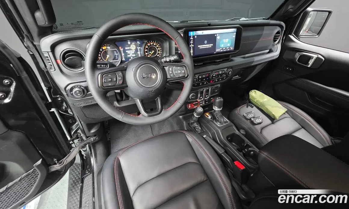 Jeep Wrangler 2024 2.0 автомат (гидро), фото 10 Jeep Wrangler 2024 2.0 автомат (гидро), фото 10