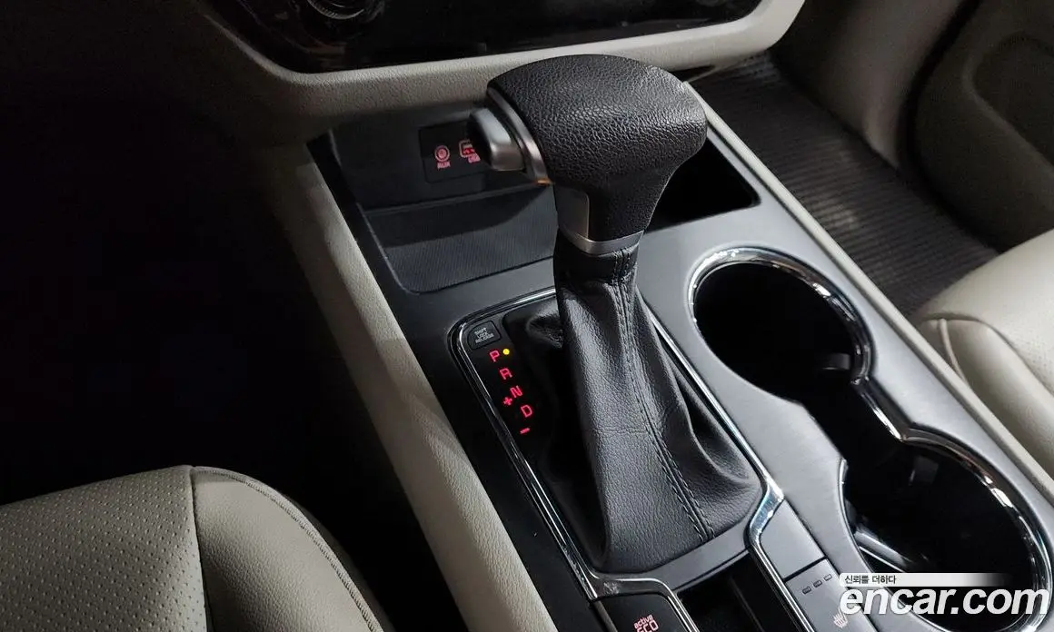 Kia Carnival 2020 2.2 автомат (гидро), фото 12