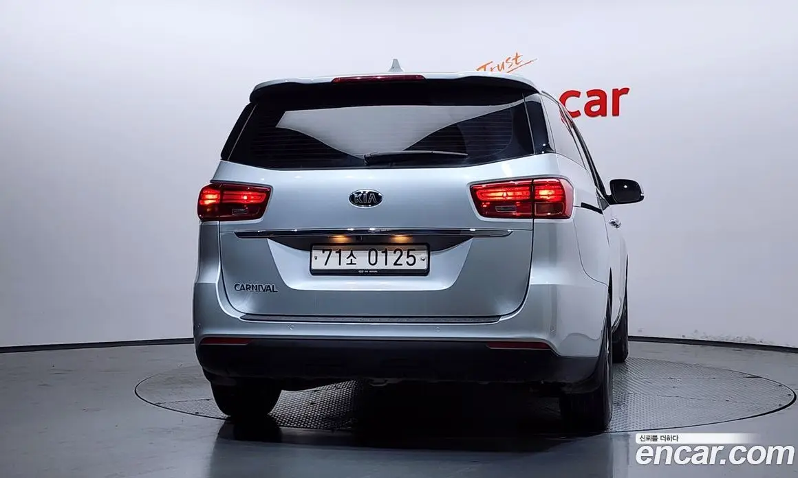Kia Carnival 2020 2.2 автомат (гидро), фото 4