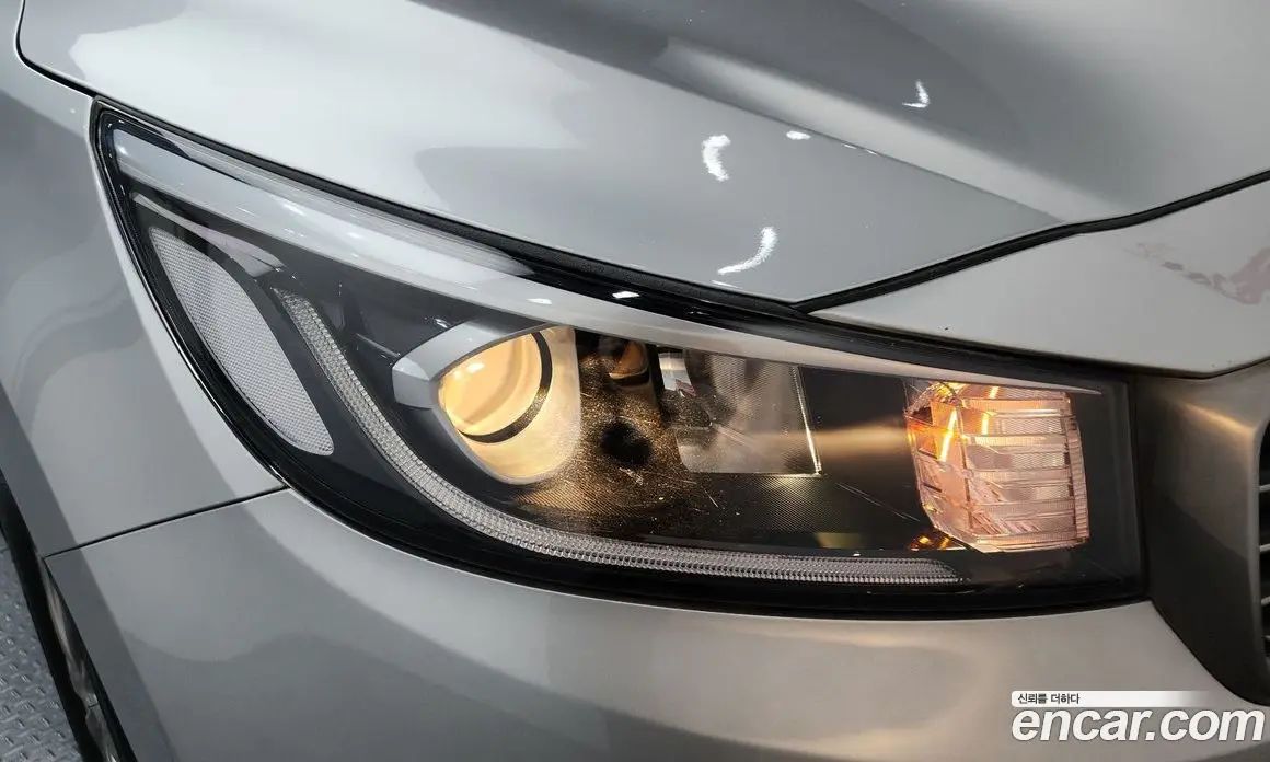 Kia Carnival 2020 2.2 автомат (гидро), фото 8