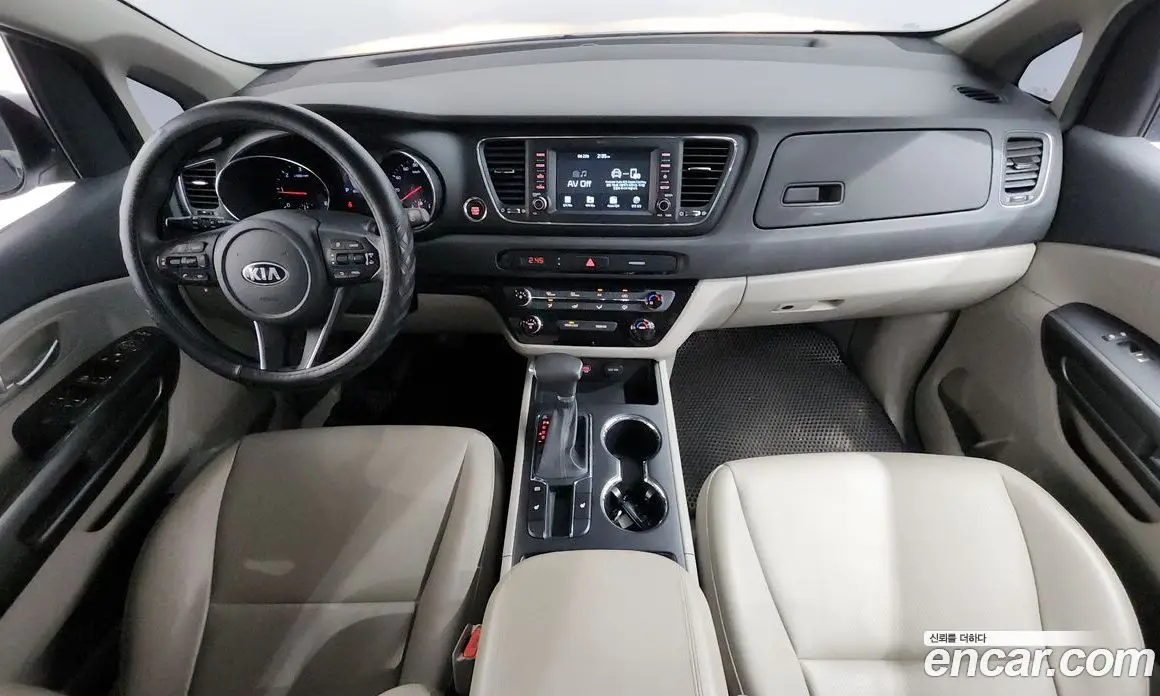 Kia Carnival 2020 2.2 автомат (гидро), фото 10
