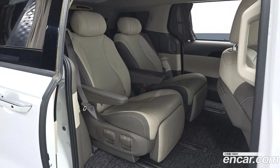 Kia Carnival 2024 1.6 автомат (гидро), фото 17