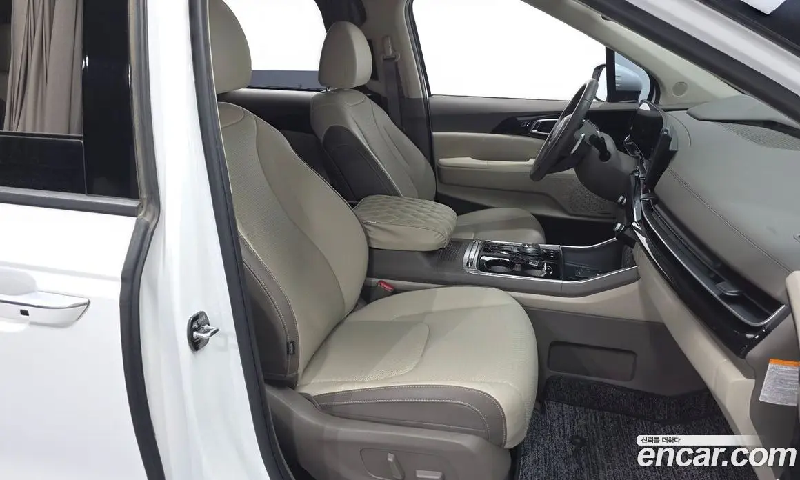 Kia Carnival 2024 1.6 автомат (гидро), фото 18
