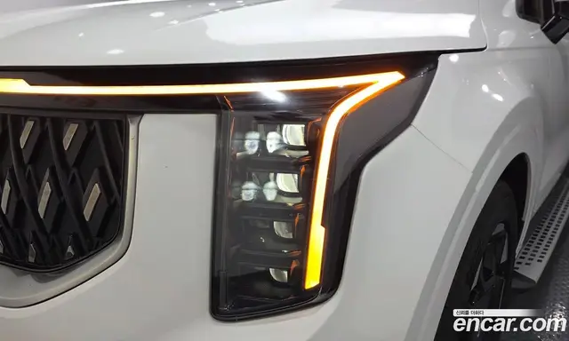 Kia Carnival 2024 1.6 автомат (гидро), миниатюра 8