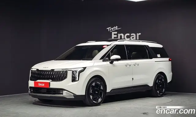 Kia Carnival, 2025, 15 612 км