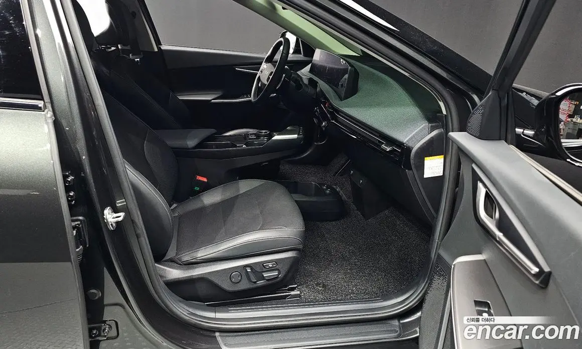Kia EV6 2022 0.1 автомат (гидро), фото 16 Kia EV6 2022 0.1 автомат (гидро), фото 16