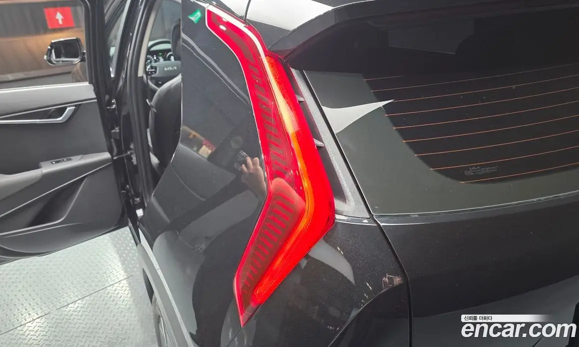 Kia Niro 2023 0.2 автомат (гидро), фото 9 Kia Niro 2023 0.2 автомат (гидро), фото 9