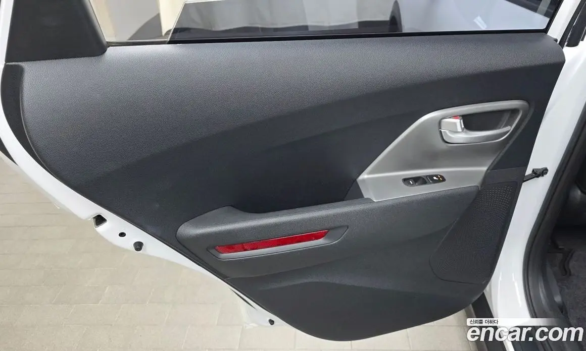 Kia Niro 2023 0.2 автомат (гидро), фото 14 Kia Niro 2023 0.2 автомат (гидро), фото 14