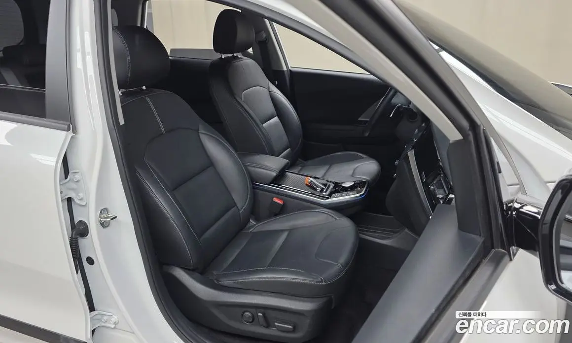 Kia Niro 2023 0.2 автомат (гидро), фото 15 Kia Niro 2023 0.2 автомат (гидро), фото 15