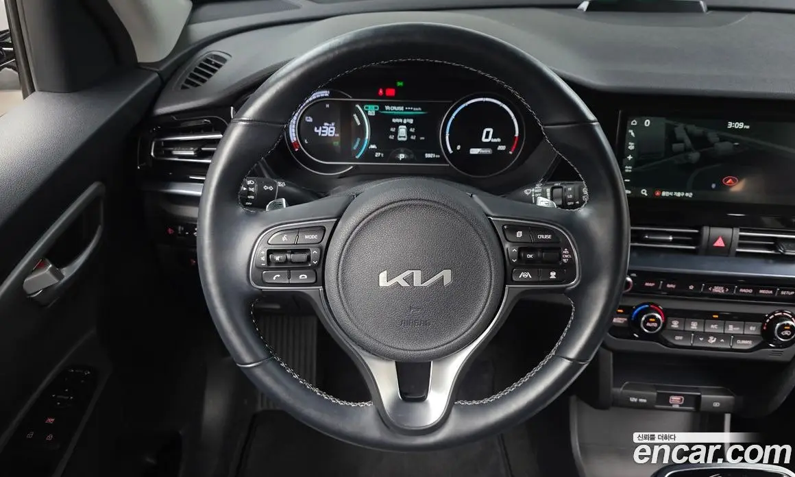 Kia Niro 2023 0.2 автомат (гидро), фото 19 Kia Niro 2023 0.2 автомат (гидро), фото 19