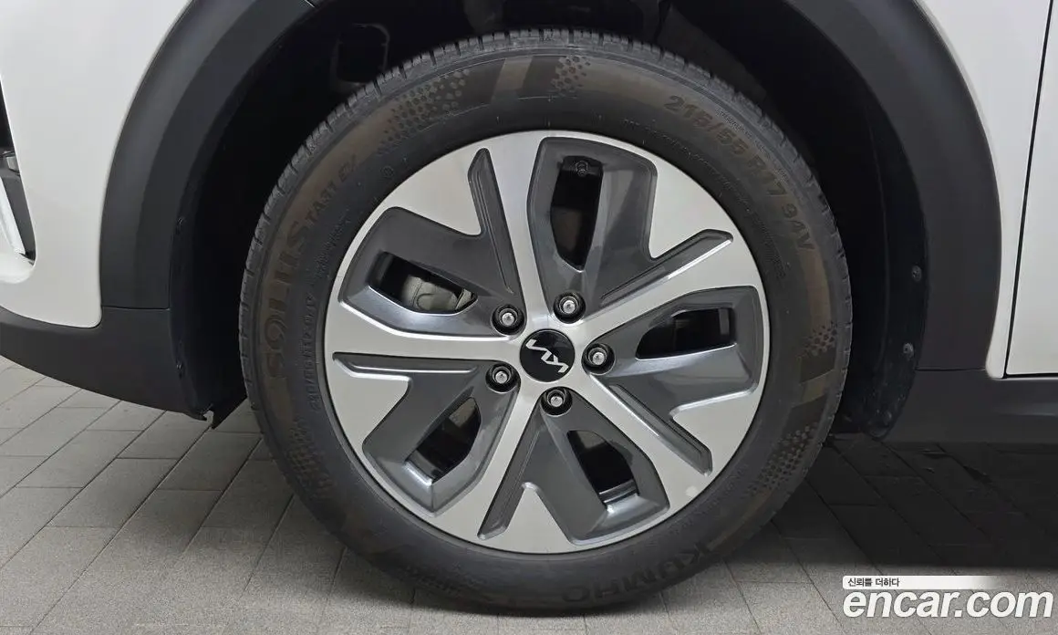 Kia Niro 2023 0.2 автомат (гидро), фото 4 Kia Niro 2023 0.2 автомат (гидро), фото 4