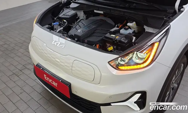 Kia Niro 2023 0.2 автомат (гидро), миниатюра 5 Kia Niro 2023 0.2 автомат (гидро), миниатюра 5