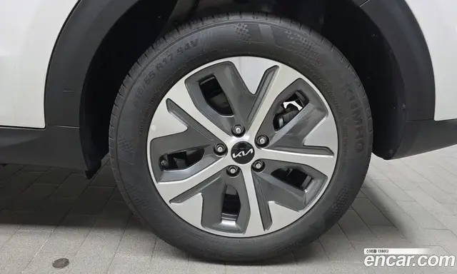 Kia Niro 2023 0.2 автомат (гидро), миниатюра 6 Kia Niro 2023 0.2 автомат (гидро), миниатюра 6