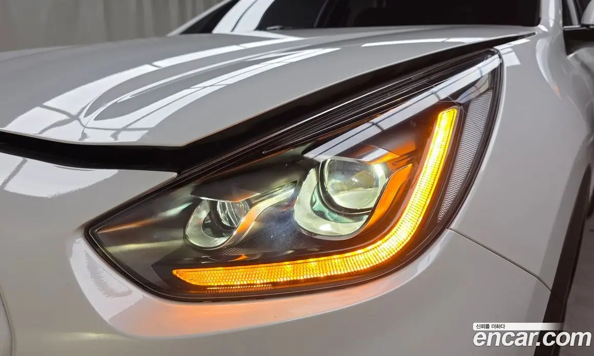 Kia Niro 2023 0.2 автомат (гидро), фото 7 Kia Niro 2023 0.2 автомат (гидро), фото 7