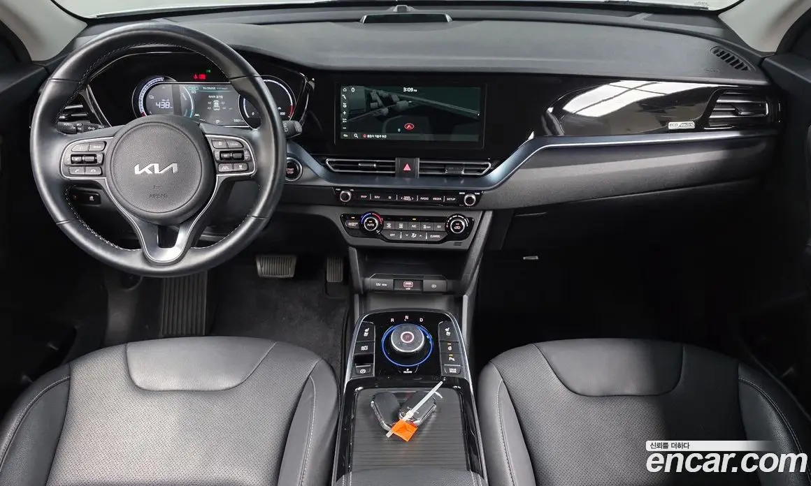 Kia Niro 2023 0.2 автомат (гидро), фото 9 Kia Niro 2023 0.2 автомат (гидро), фото 9