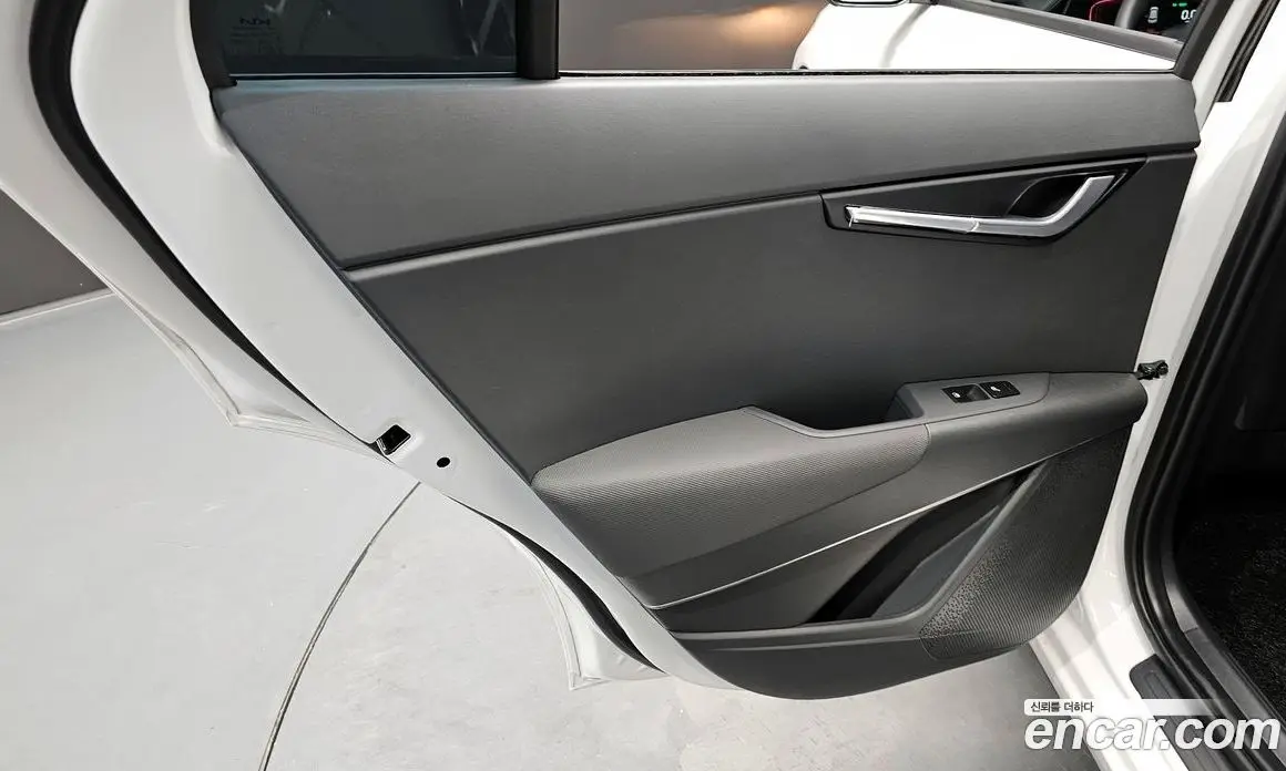 Kia Niro 2025 1.6 автомат (гидро), фото 15