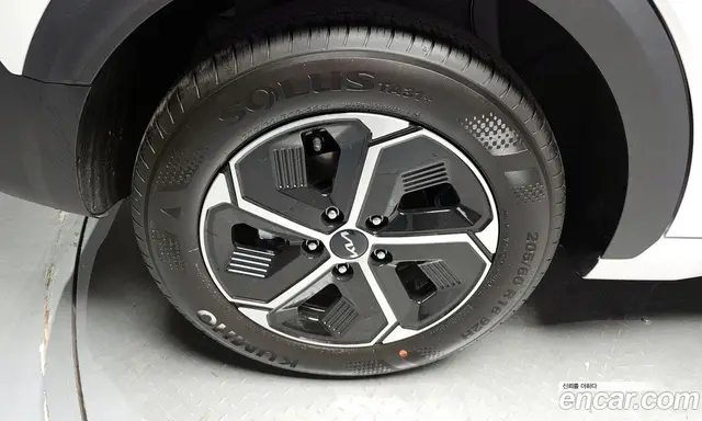Kia Niro 2025 1.6 автомат (гидро), миниатюра 5