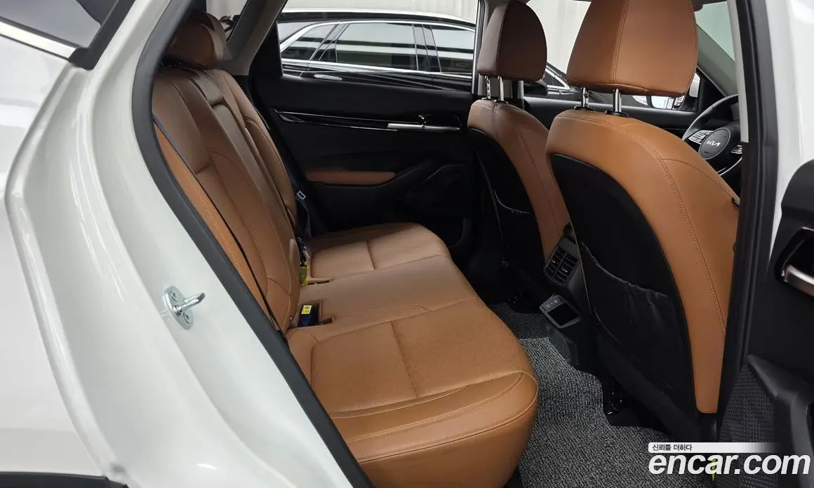 Kia Seltos 2025 1.6 автомат (гидро), фото 17 Kia Seltos 2025 1.6 автомат (гидро), фото 17