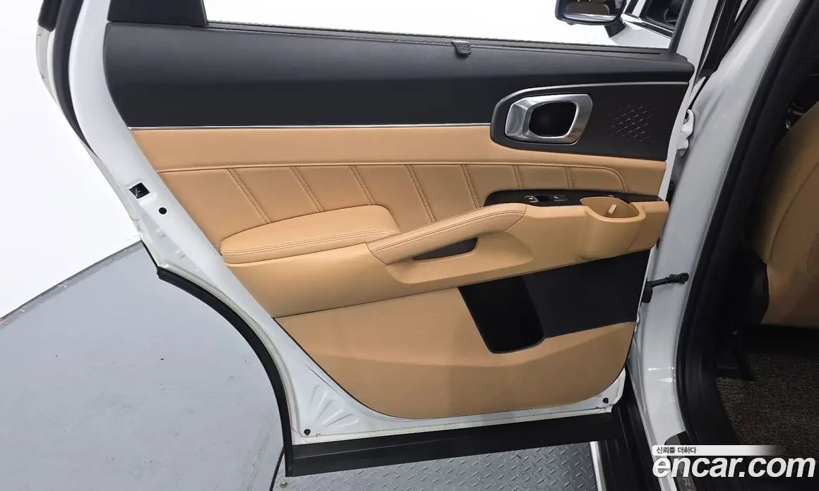 Kia Sorento 2023 2.2 автомат (гидро), фото 14