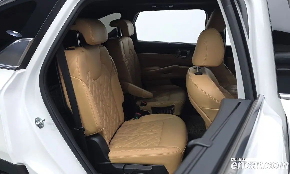 Kia Sorento 2023 2.2 автомат (гидро), фото 16