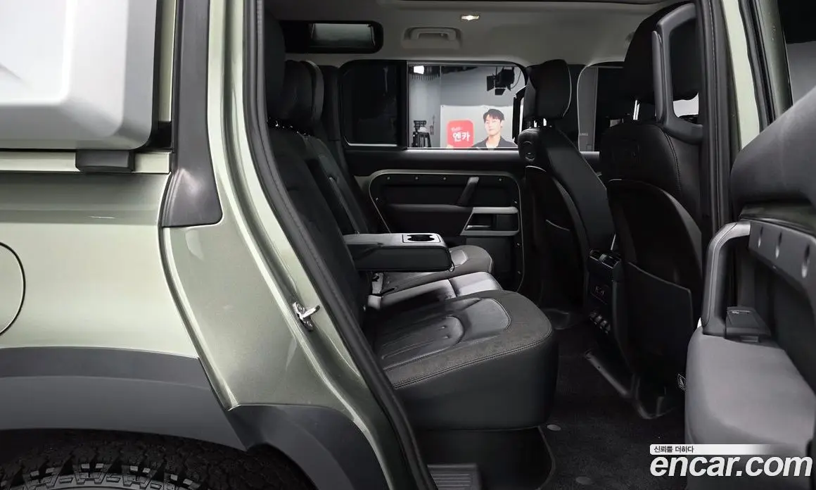Land Rover Defender 2020 2.0 автомат (гидро), фото 16 Land Rover Defender 2020 2.0 автомат (гидро), фото 16