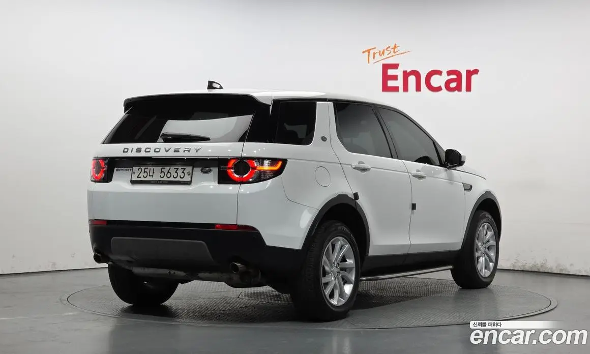 Land Rover Discovery Sport 2017 2.0 автомат (гидро), фото 1 Land Rover Discovery Sport 2017 2.0 автомат (гидро), фото 1