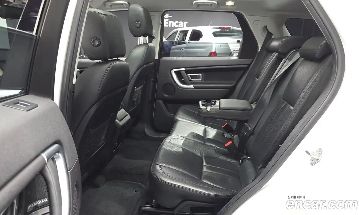 Land Rover Discovery Sport 2017 2.0 автомат (гидро), фото 16 Land Rover Discovery Sport 2017 2.0 автомат (гидро), фото 16