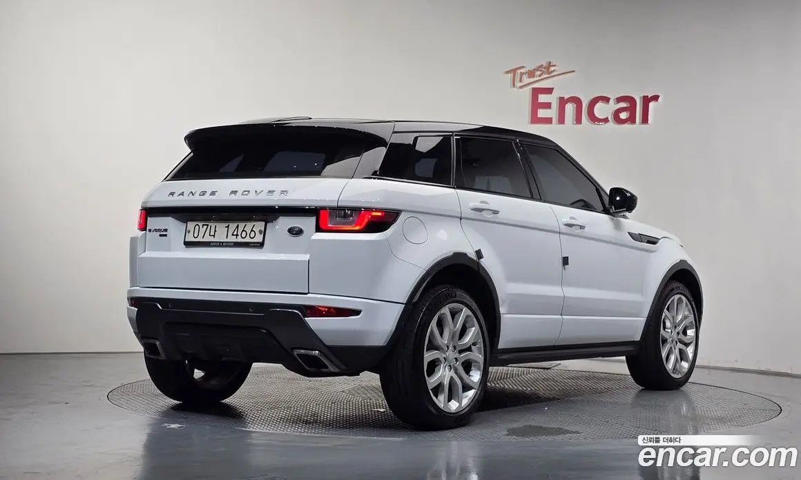 Land Rover Range Rover Evoque 2017 2.0 автомат (гидро), фото 2 Land Rover Range Rover Evoque 2017 2.0 автомат (гидро), фото 2