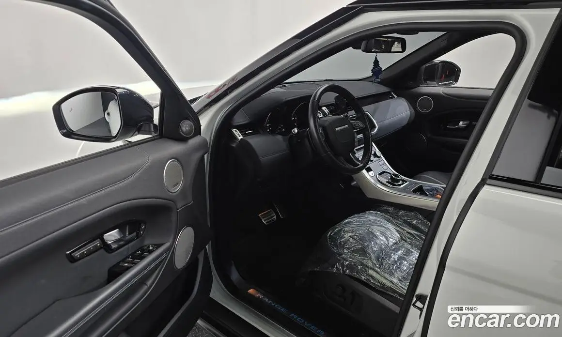 Land Rover Range Rover Evoque 2017 2.0 автомат (гидро), фото 13 Land Rover Range Rover Evoque 2017 2.0 автомат (гидро), фото 13