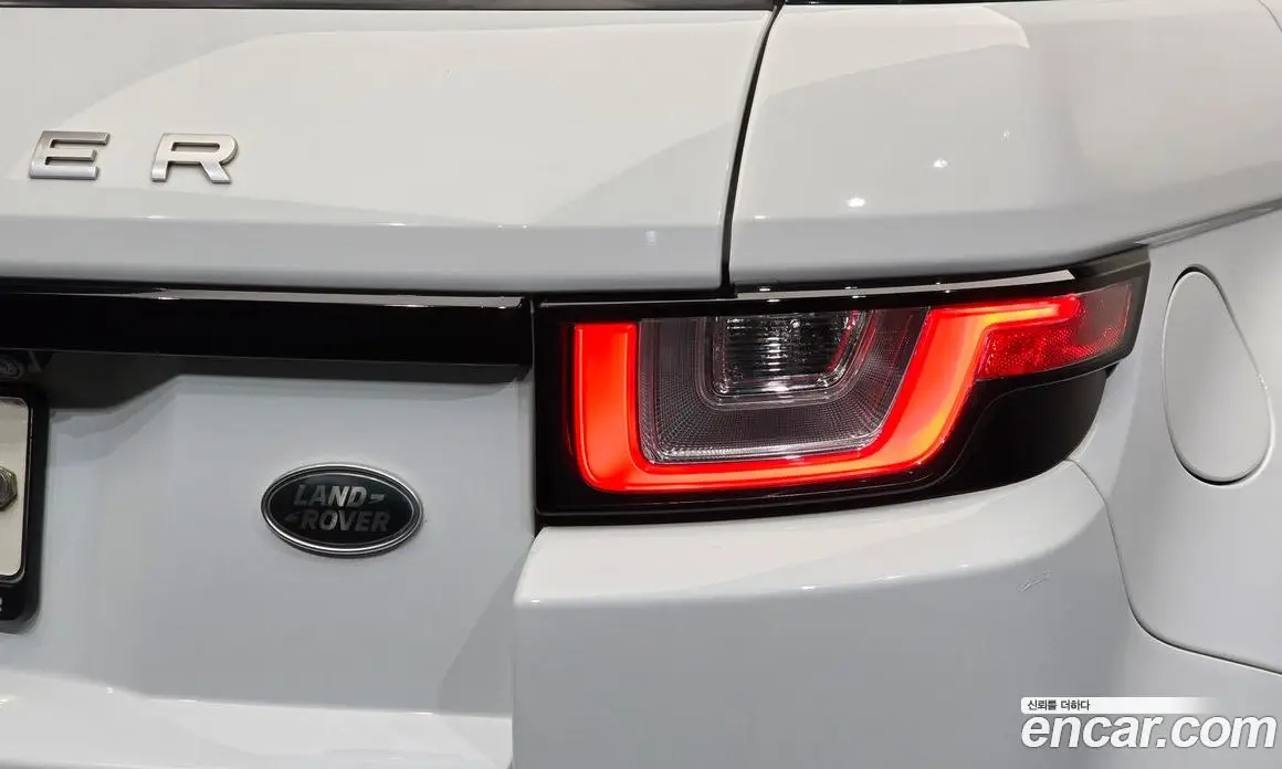 Land Rover Range Rover Evoque 2017 2.0 автомат (гидро), фото 9 Land Rover Range Rover Evoque 2017 2.0 автомат (гидро), фото 9
