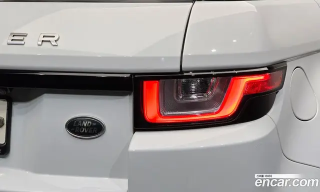 Land Rover Range Rover Evoque 2017 2.0 автомат (гидро), миниатюра 9 Land Rover Range Rover Evoque 2017 2.0 автомат (гидро), миниатюра 9