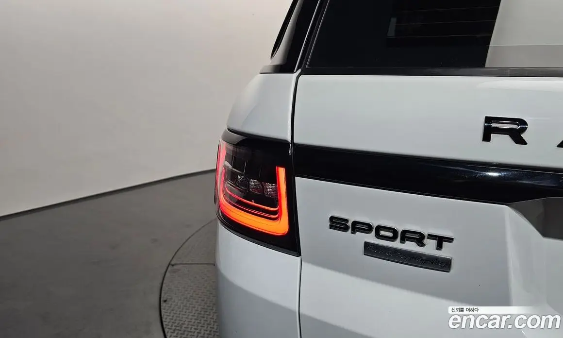 Land Rover Range Rover Sport 2018 3.0 автомат (гидро), фото 9 Land Rover Range Rover Sport 2018 3.0 автомат (гидро), фото 9