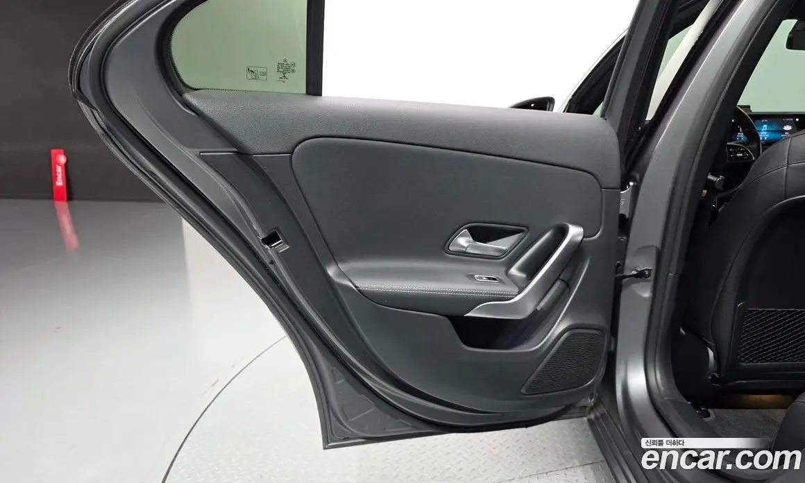Mercedes-Benz A-Class 2021 1.9 автомат (гидро), фото 15