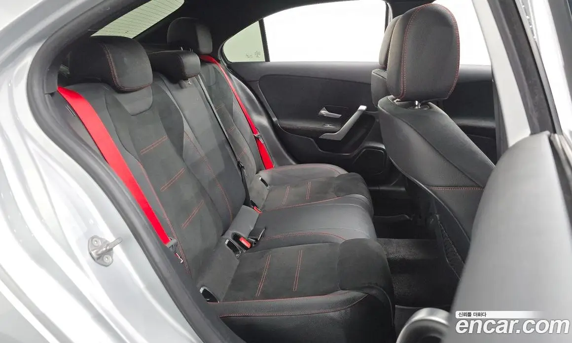 Mercedes-Benz A-Class 2021 2.0 автомат (гидро), фото 17