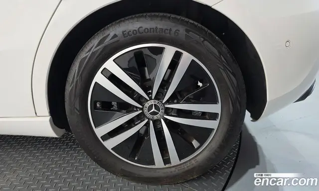Mercedes-Benz A-Class 2022 2.0 автомат (гидро), миниатюра 7 Mercedes-Benz A-Class 2022 2.0 автомат (гидро), миниатюра 7
