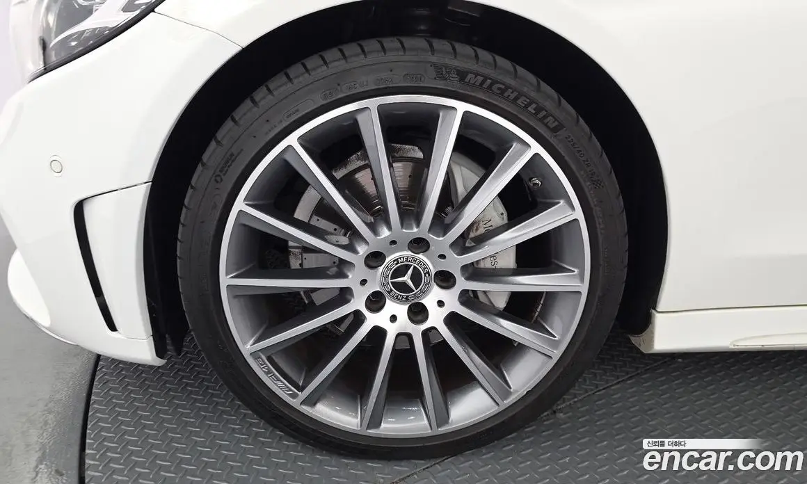 Mercedes-Benz C-Class 2019 1.9 автомат (гидро), фото 5 Mercedes-Benz C-Class 2019 1.9 автомат (гидро), фото 5