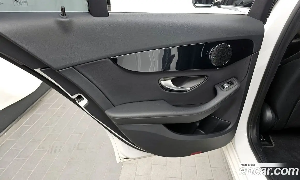 Mercedes-Benz C-Class 2020 2.0 автомат (гидро), фото 15 Mercedes-Benz C-Class 2020 2.0 автомат (гидро), фото 15