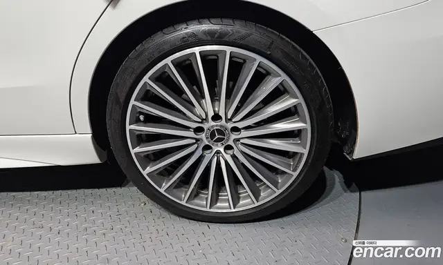 Mercedes-Benz C-Class 2023 2.0 автомат (гидро), миниатюра 7 Mercedes-Benz C-Class 2023 2.0 автомат (гидро), миниатюра 7