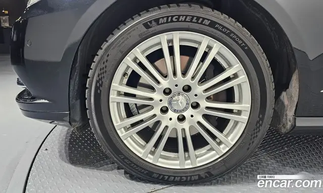 Mercedes-Benz E-Class 2012 3.5 автомат (гидро), миниатюра 5